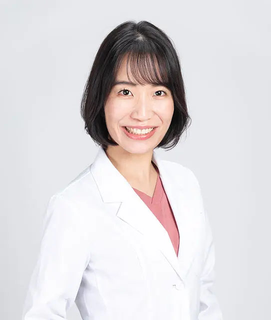 副院長 向川 早紀